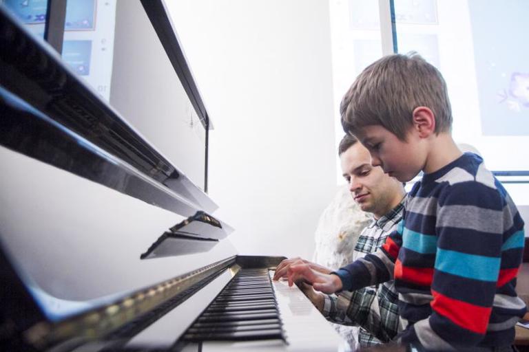 Otroci razveselili svoje starše s kulturnim večerom