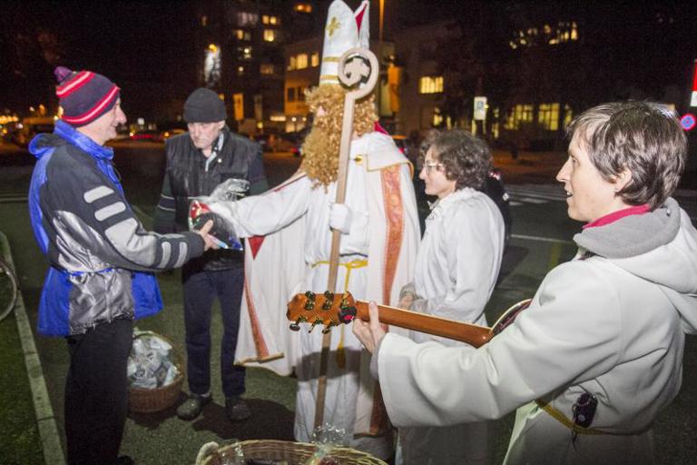 Obisk sv. Miklavža pri brezdomcih v Novi Gorici